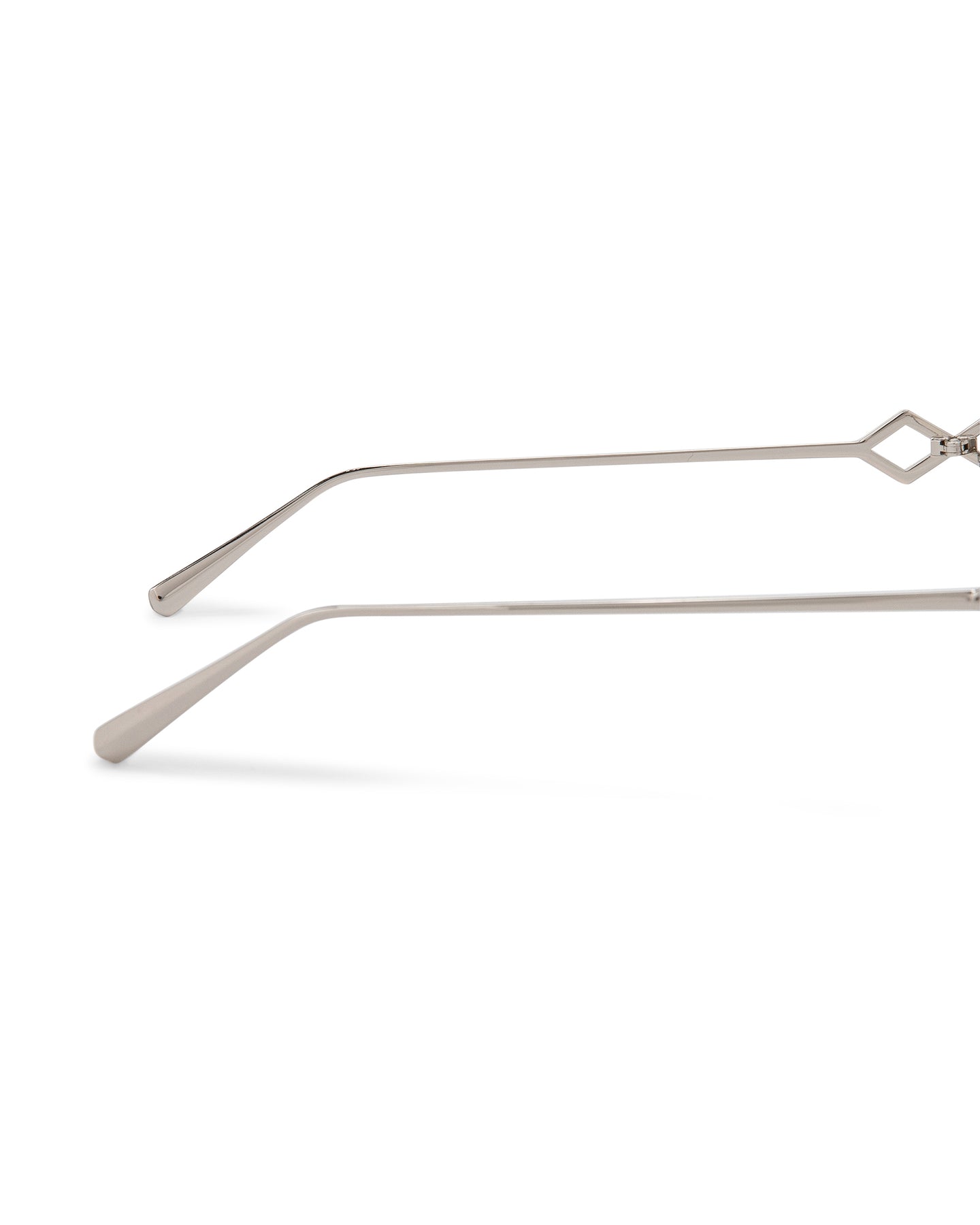 Discover Kris Silver Sunglasses for Women – Stylish UV Protection, Available in USA, UK, Canada & UAE